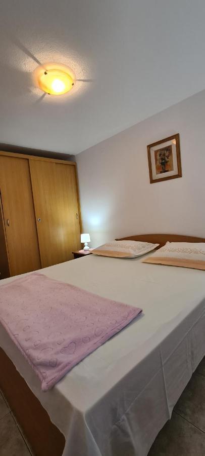 Apartmani Fani Supetar Exterior foto