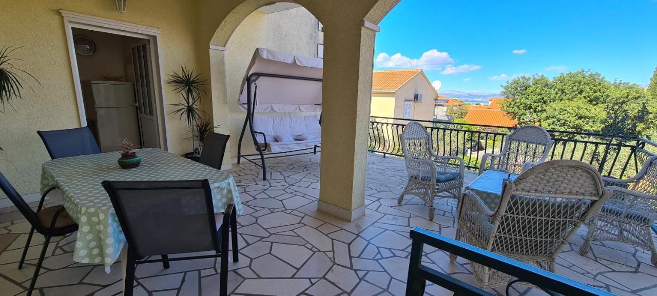 Apartmani Fani Supetar Exterior foto